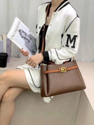 MICHAEL KORS JET SET MONOGRAM PRINT SHOULDER BAG (BROWN)