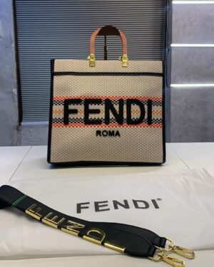 FENDI ROMA PLAIN LADIES TRENDY LEATHER HANDBAG ( BLACK BELT )